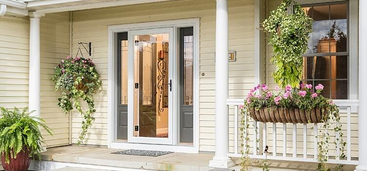 screen door installation in Brentwood